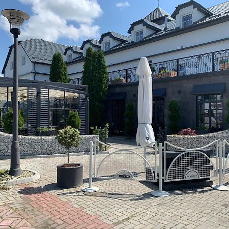 Hotel Kameleon ดาร์นอบเจก ภายนอก รูปภาพ