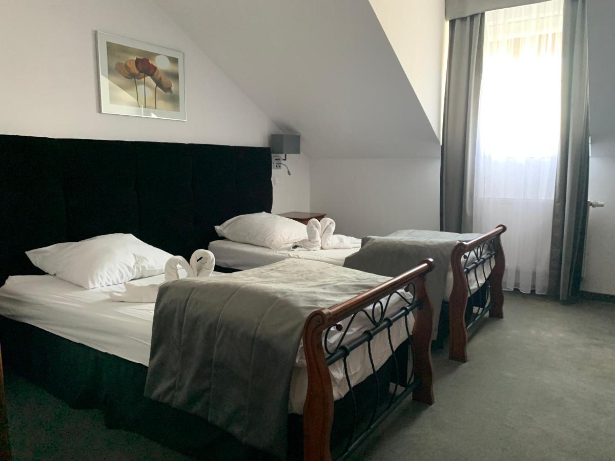 Hotel Kameleon ดาร์นอบเจก ภายนอก รูปภาพ