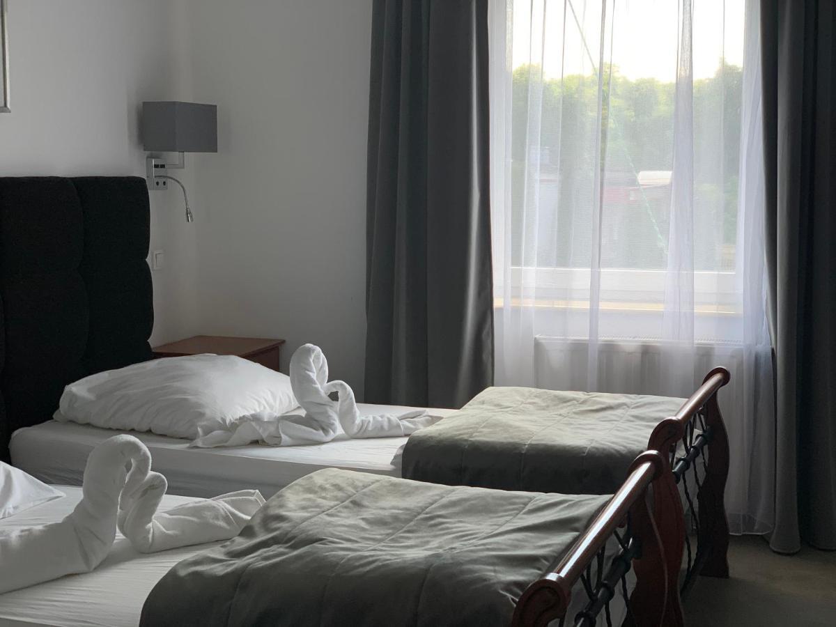Hotel Kameleon ดาร์นอบเจก ภายนอก รูปภาพ