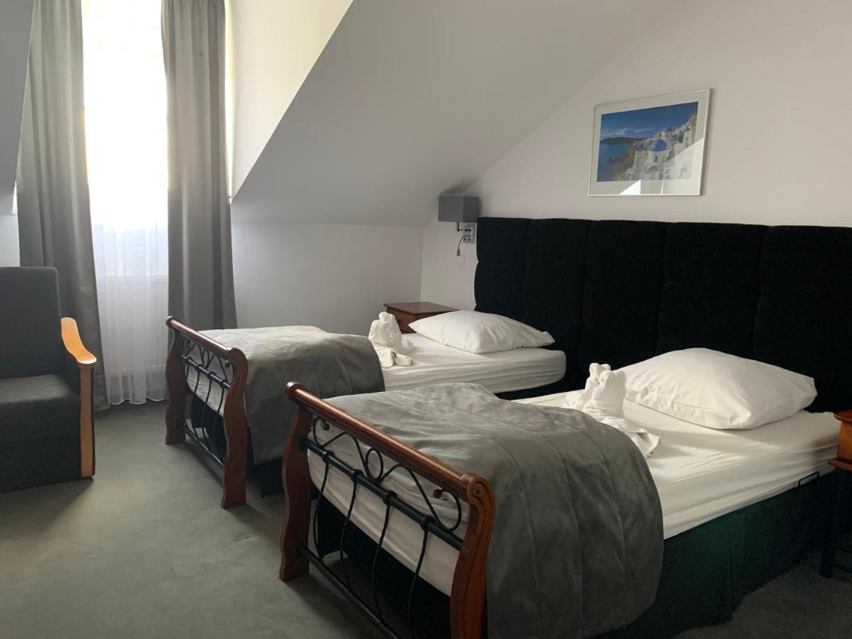 Hotel Kameleon ดาร์นอบเจก ภายนอก รูปภาพ